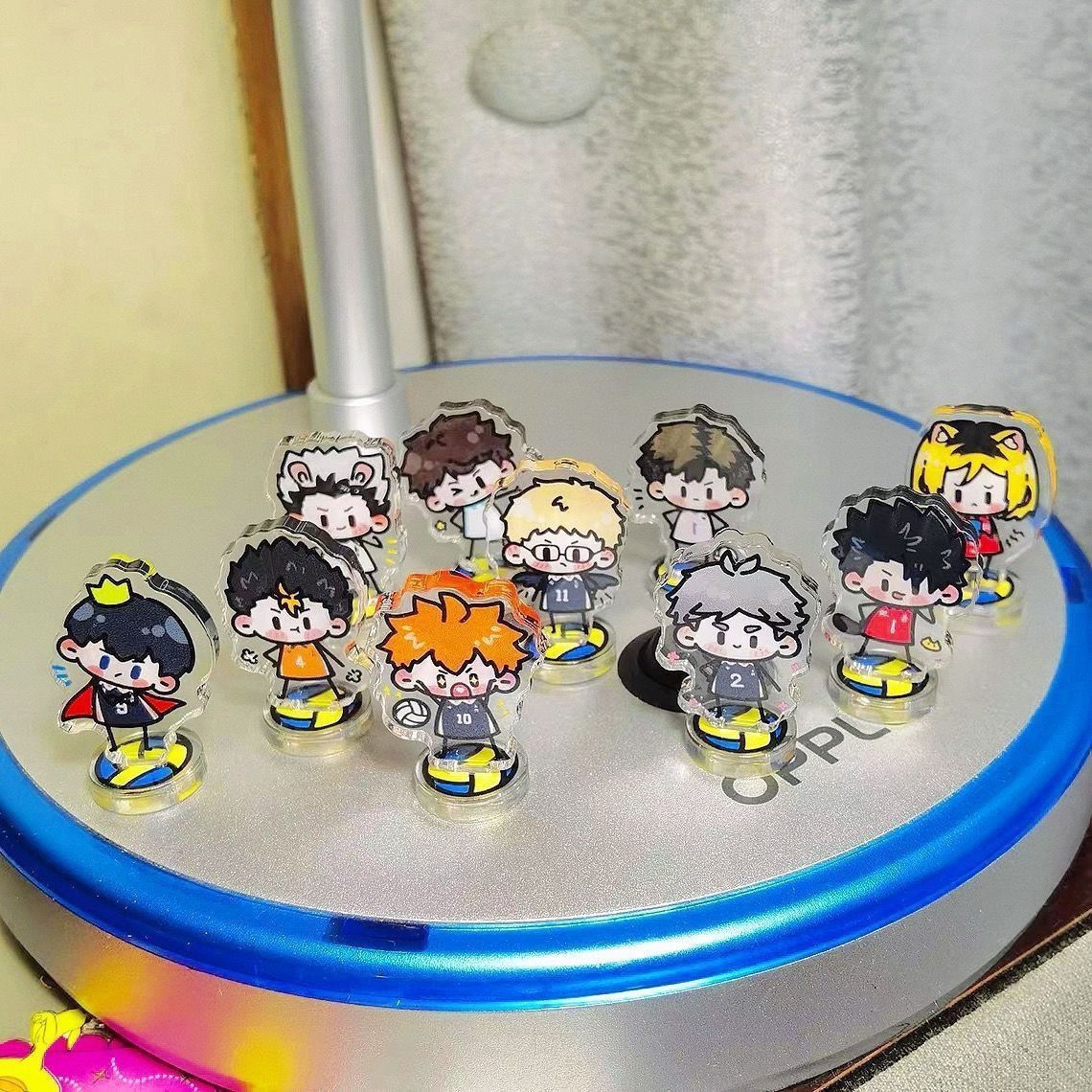 هايكيو!! تماثيل أكريليك صغيرة  - مراجعة Anime Merchandise Haikyuu وسعره